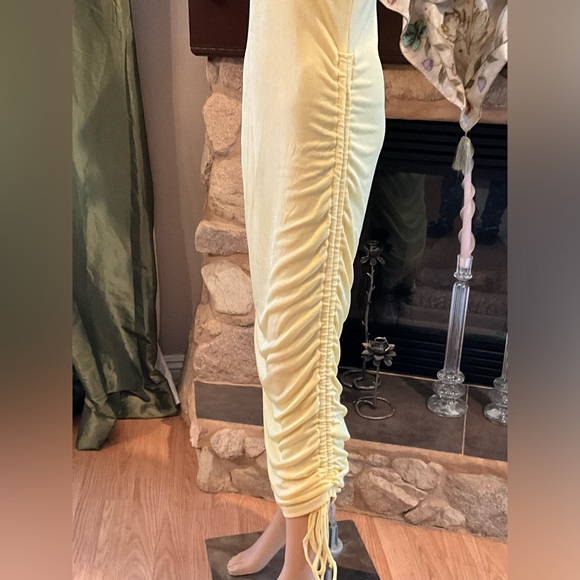 ASOS DESIGN Yellow Dress 10 - Picture 3 of 8